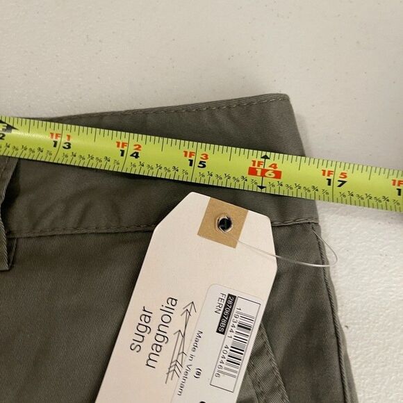 Sugar Magnolia Shorts Women's 8 Green Casual 7" Inseam Chino Flat NWT - Picture 8 of 9